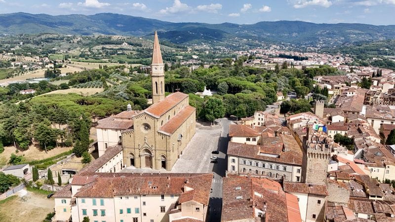 Arezzo's cathedral above the rooftops, the Casentino beyond
