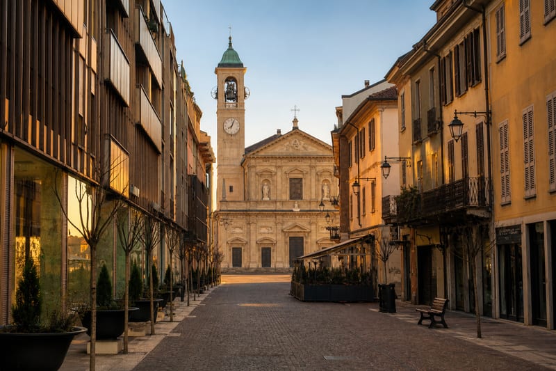 Saronno, Lombardia