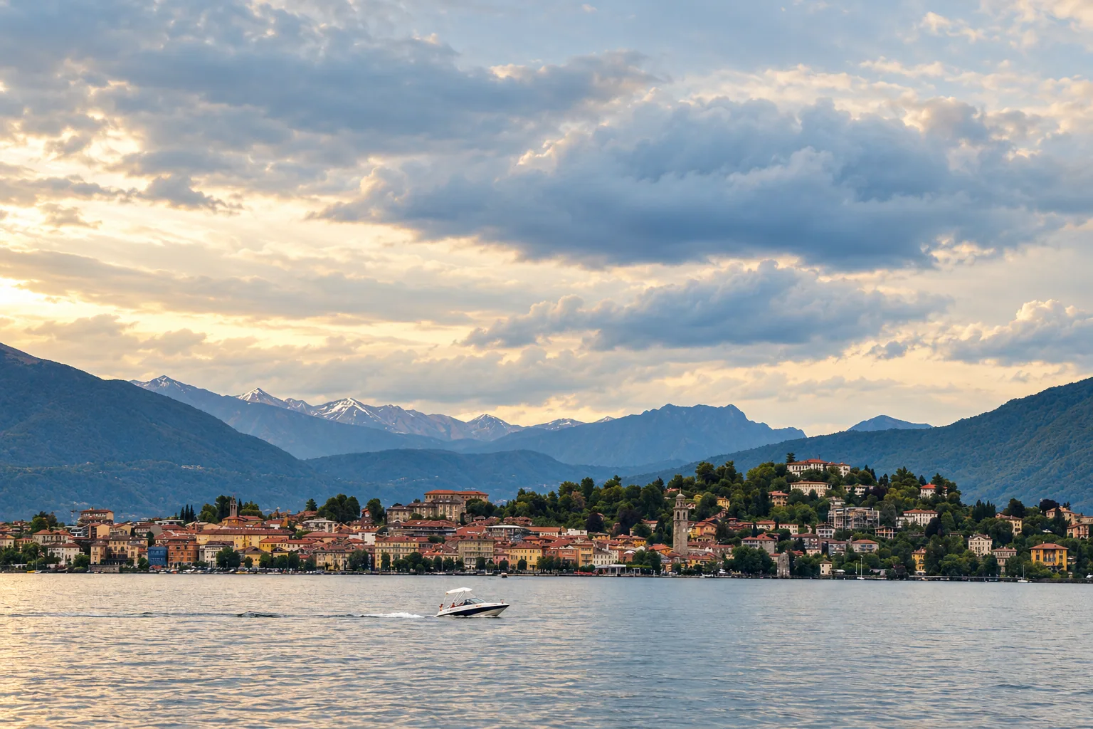 Lake Maggiore soft toward the islands at Baveno