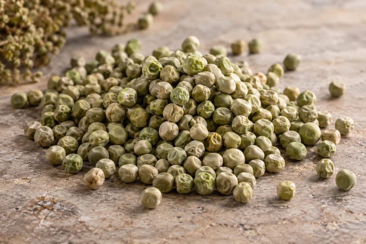 Whole dried green peas.
